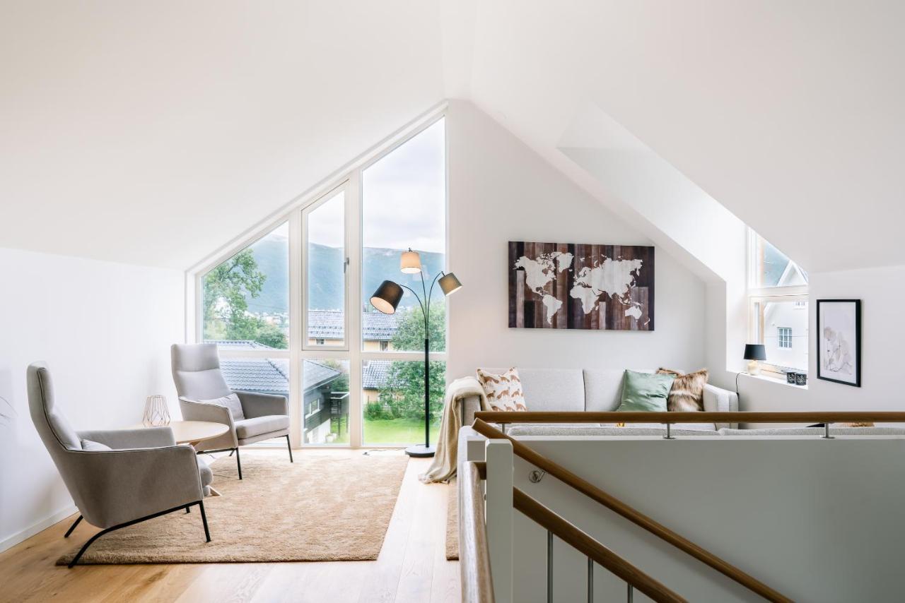 Modern Villas In Plush Town Tromso Bagian luar foto