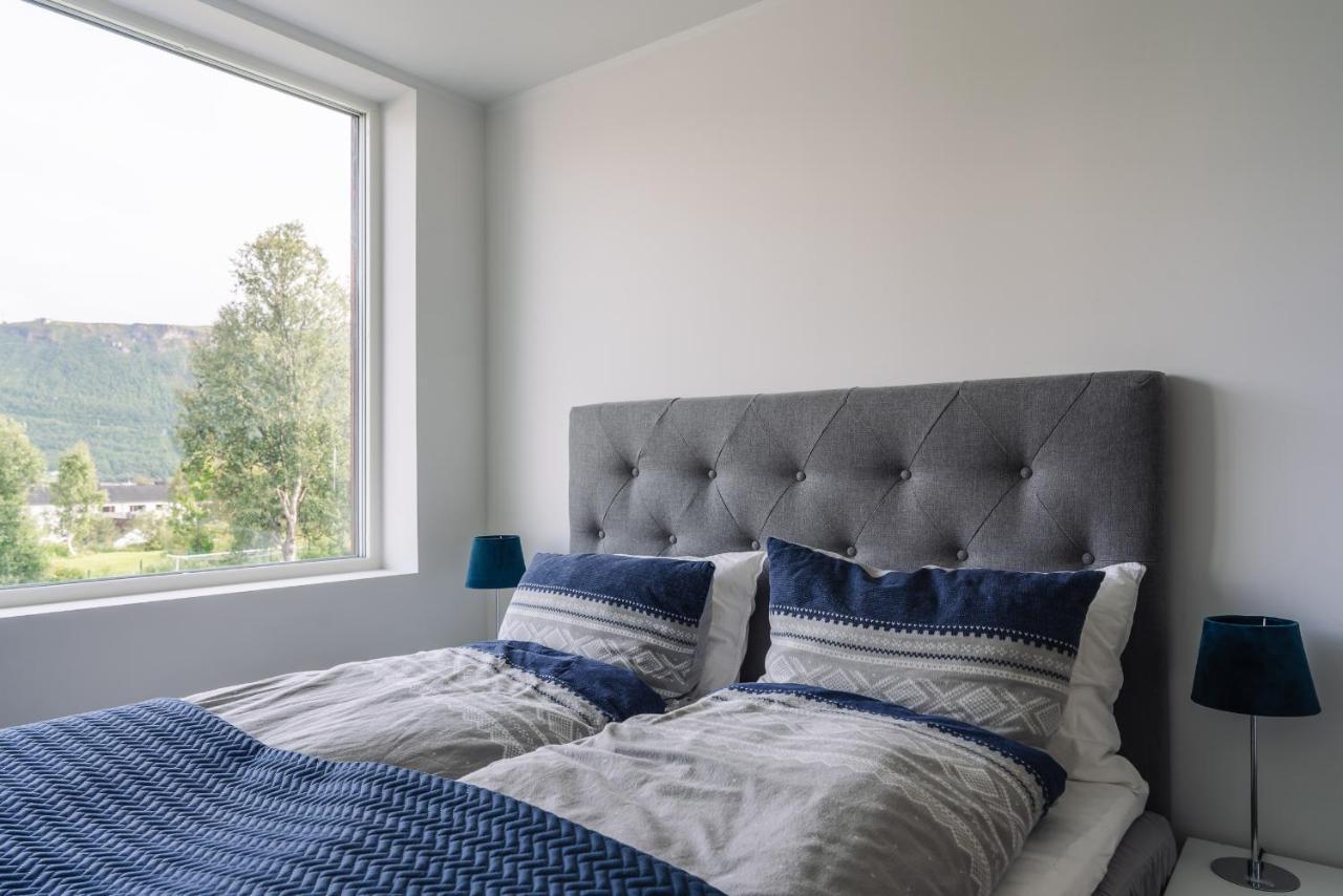Modern Villas In Plush Town Tromso Bagian luar foto