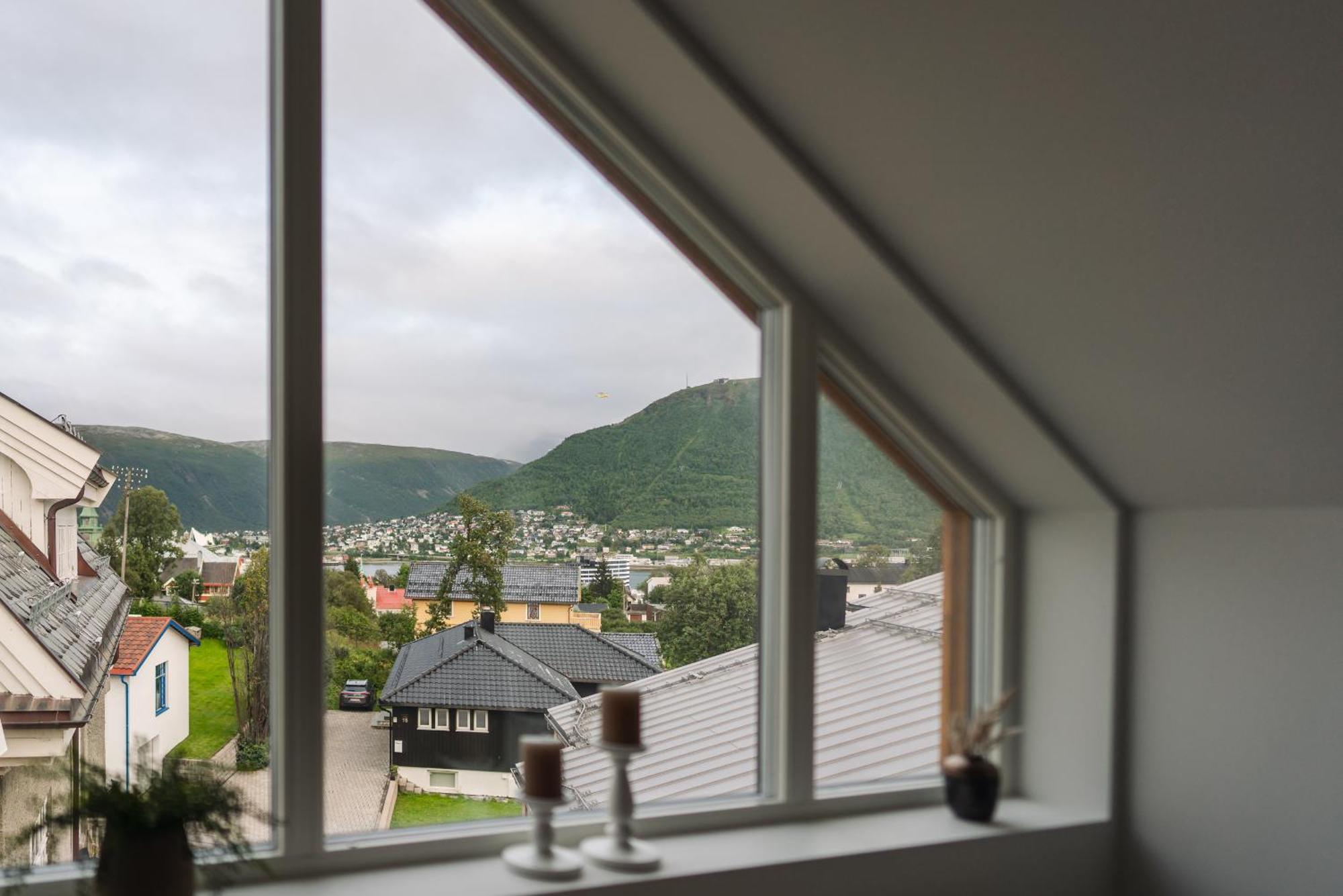 Modern Villas In Plush Town Tromso Bagian luar foto